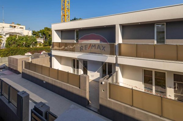 casa indipendente in vendita a Bari in zona Carbonara