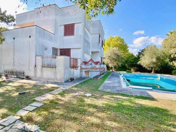 casa indipendente in vendita a Bari in zona Murat