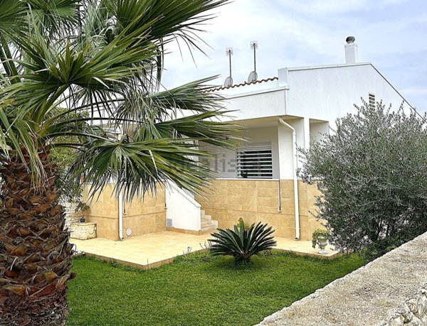 casa indipendente in vendita a Bari in zona Santo Spirito
