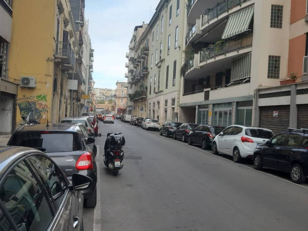negozio in vendita a Bari in zona San Pasquale