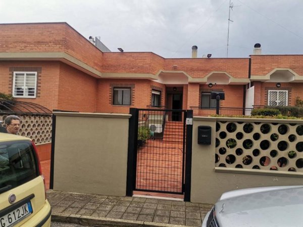 casa indipendente in vendita a Bari in zona Palese/Macchie