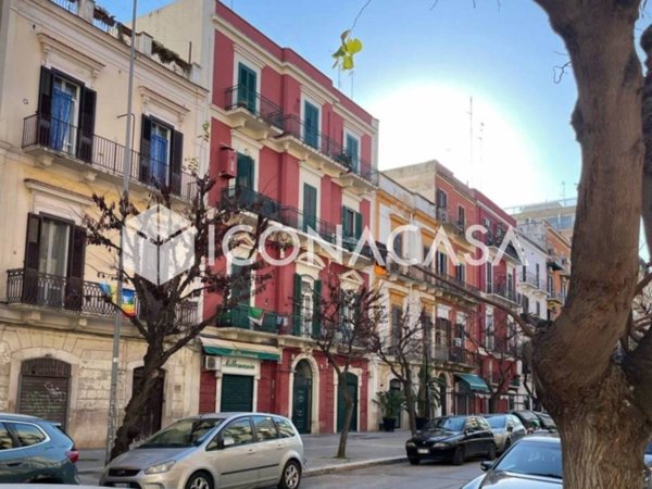 negozio in vendita a Bari in zona Libertà