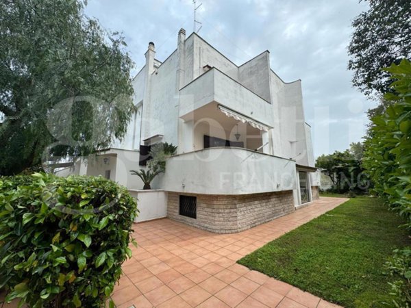 casa indipendente in vendita a Bari in zona Santo Spirito