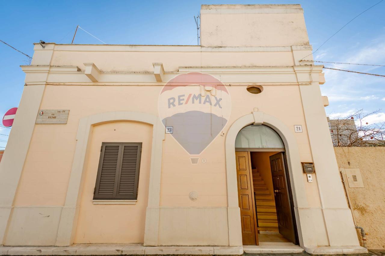 casa indipendente in vendita a Bari in zona Murat