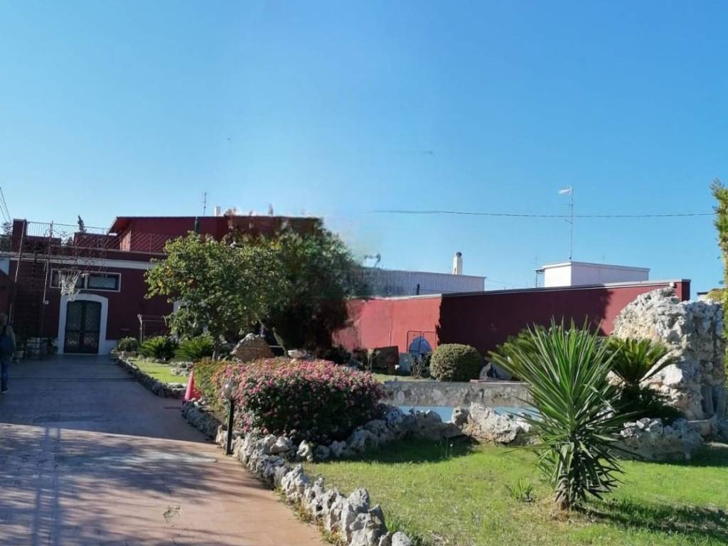 casa indipendente in vendita a Bari in zona Palese/Macchie