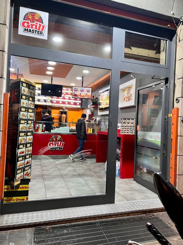 locale commerciale in vendita a Bari in zona Murat