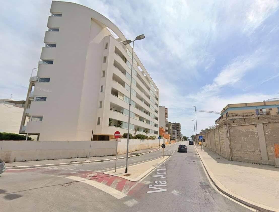negozio in vendita a Bari in zona Marconi
