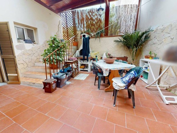 casa indipendente in vendita a Bari in zona Carbonara
