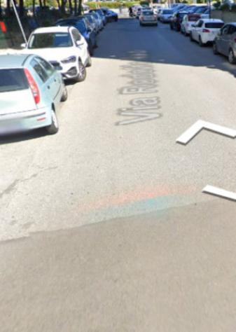 negozio in vendita a Bari in zona Picone
