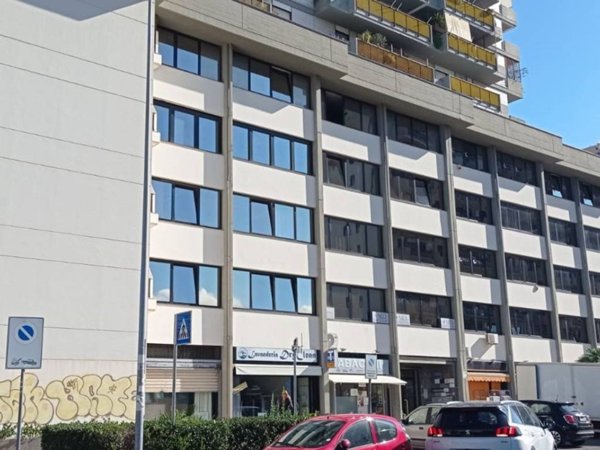 ufficio in vendita a Bari in zona San Pasquale