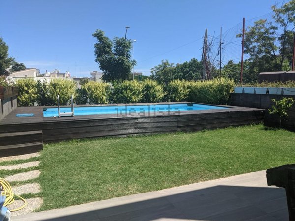 casa indipendente in vendita a Bari in zona Torre a Mare