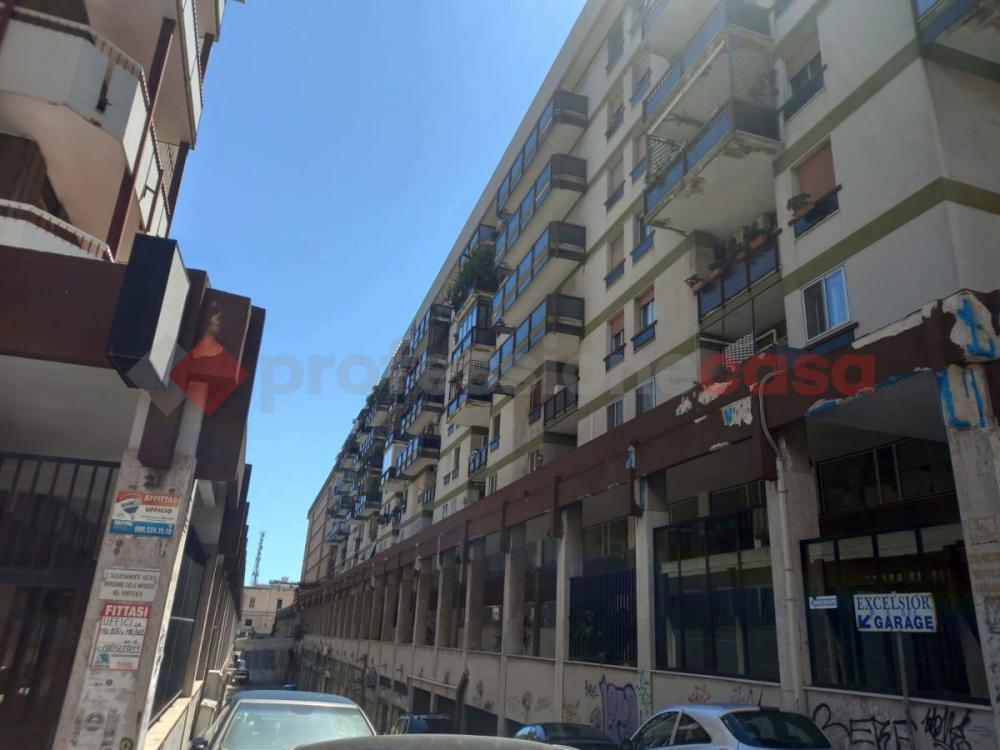appartamento in vendita a Bari in zona Picone