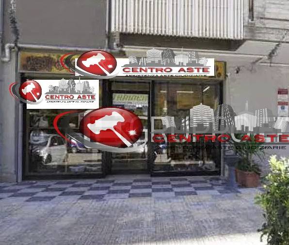 negozio in vendita a Bari in zona Ceglie del Campo