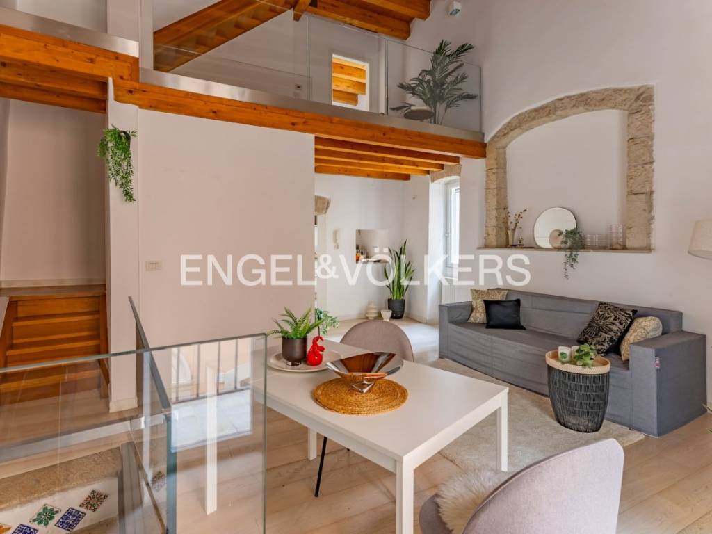 casa indipendente in vendita a Bari in zona Città Vecchia