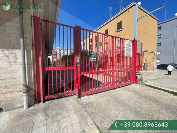 negozio in vendita a Bari in zona Japigia