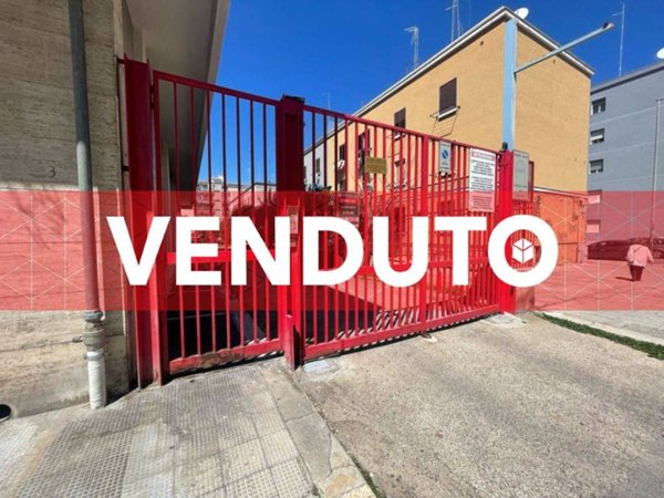 negozio in vendita a Bari in zona Japigia