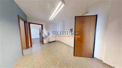 ufficio in vendita a Bari in zona Libertà