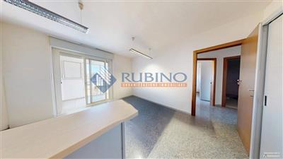 ufficio in vendita a Bari in zona Città Vecchia