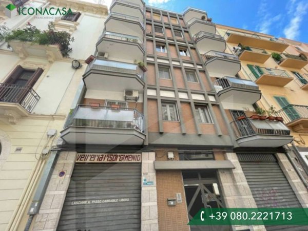 negozio in vendita a Bari in zona Murat