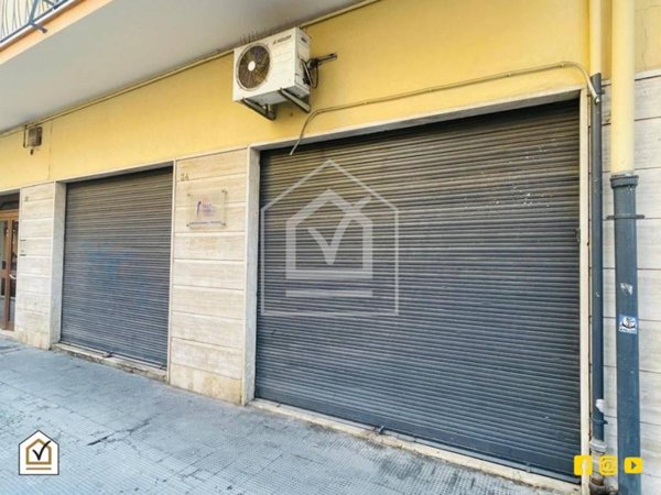 negozio in vendita a Bari in zona Carrassi