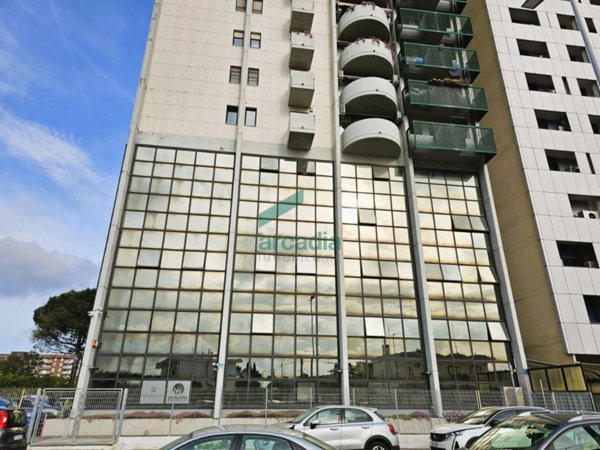 ufficio in vendita a Bari in zona Poggiofranco