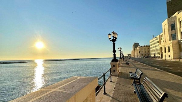negozio in vendita a Bari in zona Murat