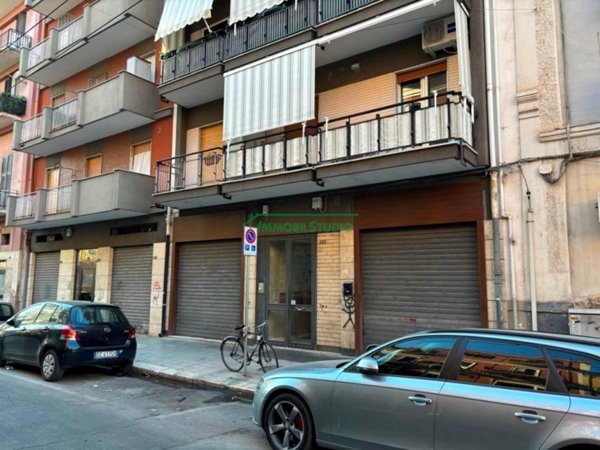 negozio in vendita a Bari in zona Libertà