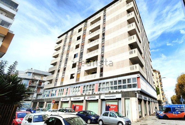 appartamento in vendita a Bari in zona Carrassi