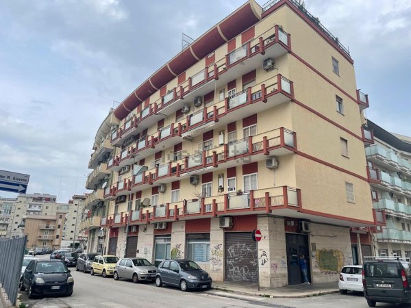 appartamento in vendita a Bari in zona Picone