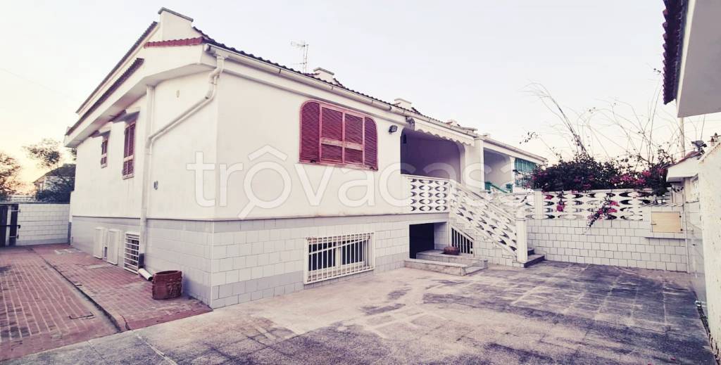 casa indipendente in vendita a Bari in zona San Giorgio