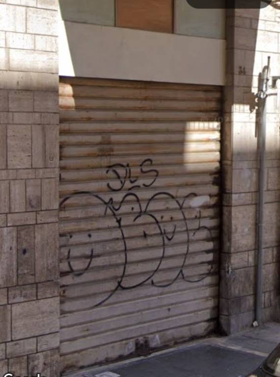 negozio in vendita a Bari in zona Libertà