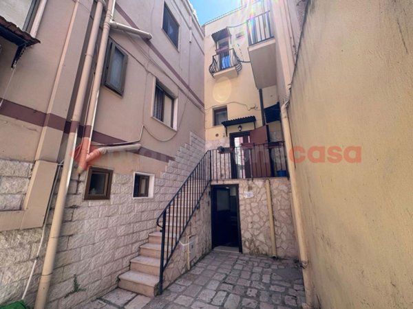 casa indipendente in vendita a Bari in zona Città Vecchia