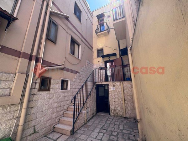 intera palazzina in vendita a Bari in zona Città Vecchia