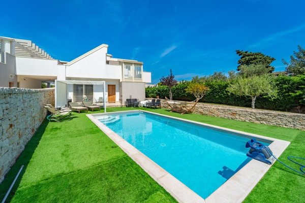 casa indipendente in vendita a Bari in zona Japigia
