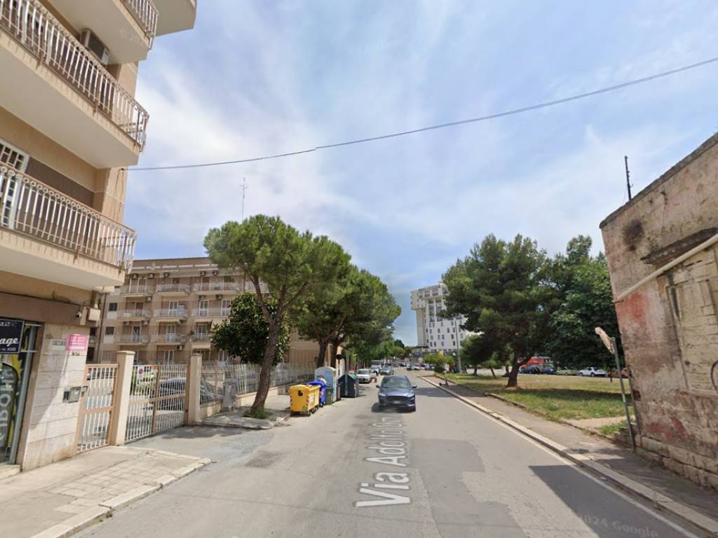 negozio in vendita a Bari in zona San Pasquale
