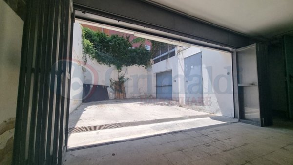 locale commerciale in vendita a Bari in zona San Pasquale