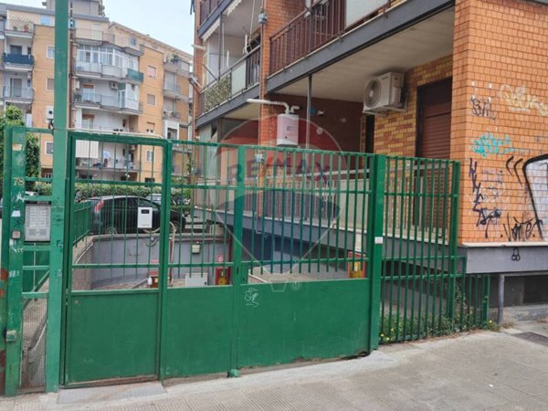 negozio in vendita a Bari in zona Poggiofranco