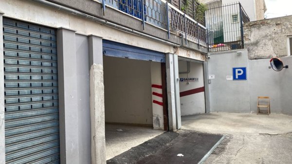 locale commerciale in vendita a Bari in zona Carrassi