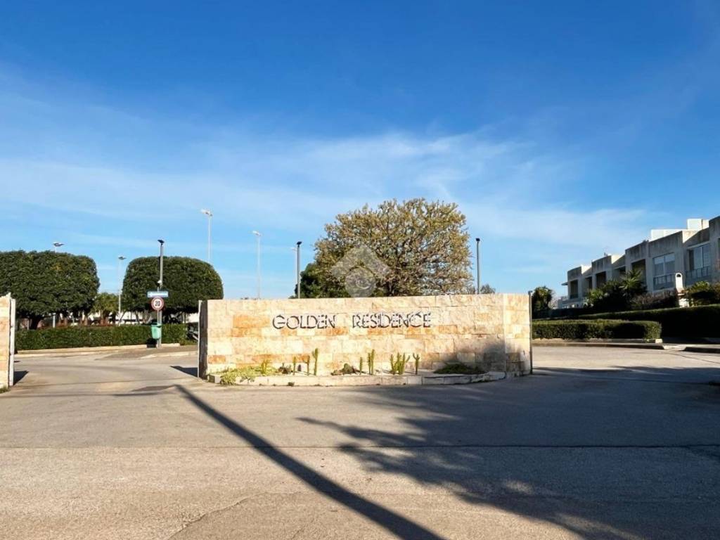 casa indipendente in vendita a Bari in zona Torre a Mare