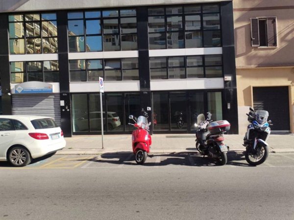 negozio in vendita a Bari