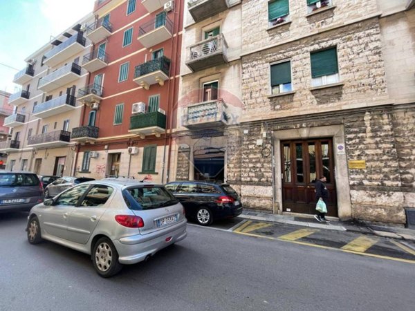 negozio in vendita a Bari in zona Libertà