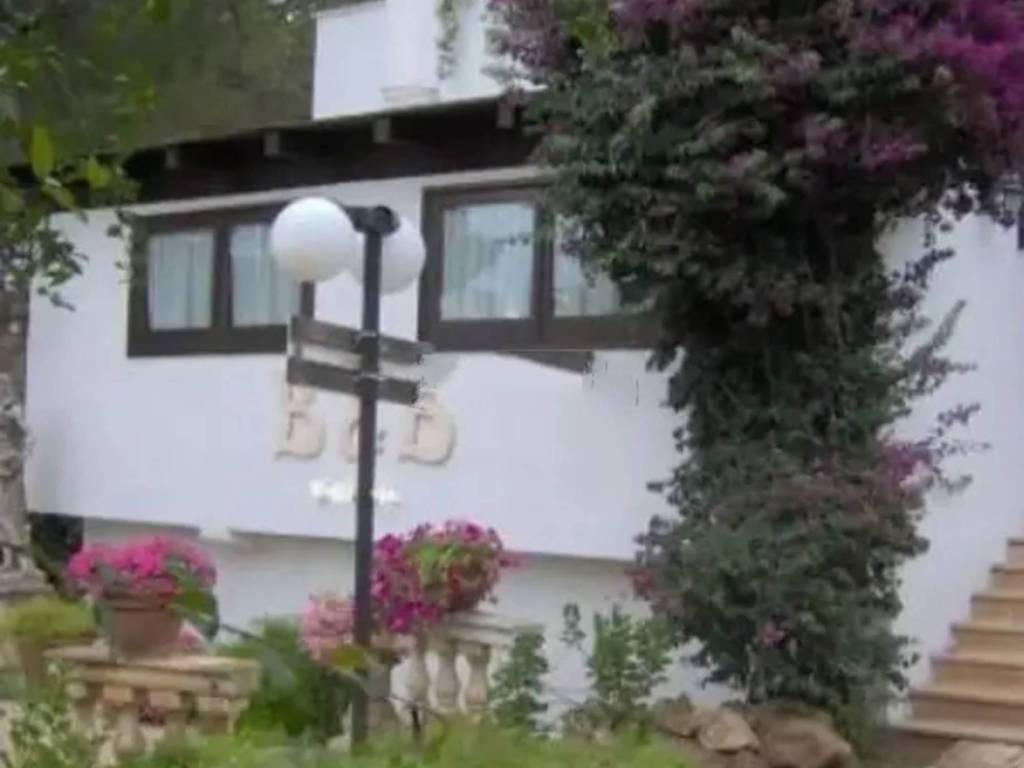 casa indipendente in vendita a Bari in zona Poggiofranco