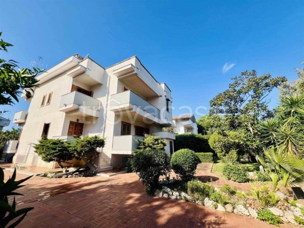 casa indipendente in vendita a Bari in zona Murat