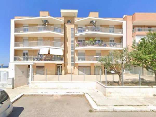 negozio in vendita a Bari in zona San Girolamo