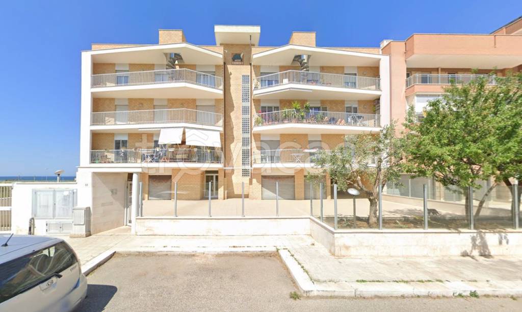 negozio in vendita a Bari in zona San Girolamo