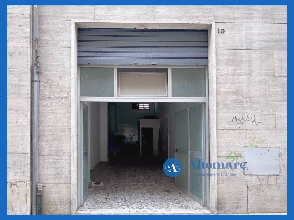 negozio in vendita a Bari in zona San Pasquale