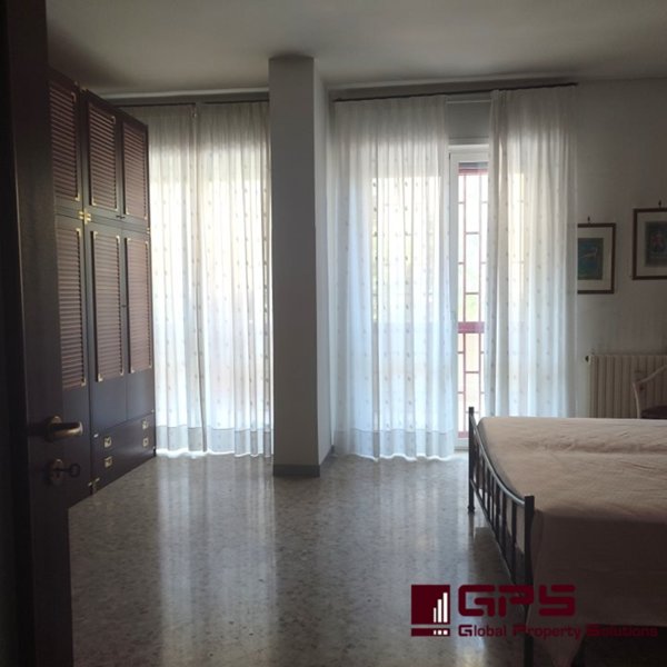 ufficio in vendita a Bari in zona Poggiofranco