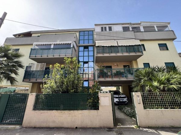 appartamento in vendita a Bari in zona Palese/Macchie