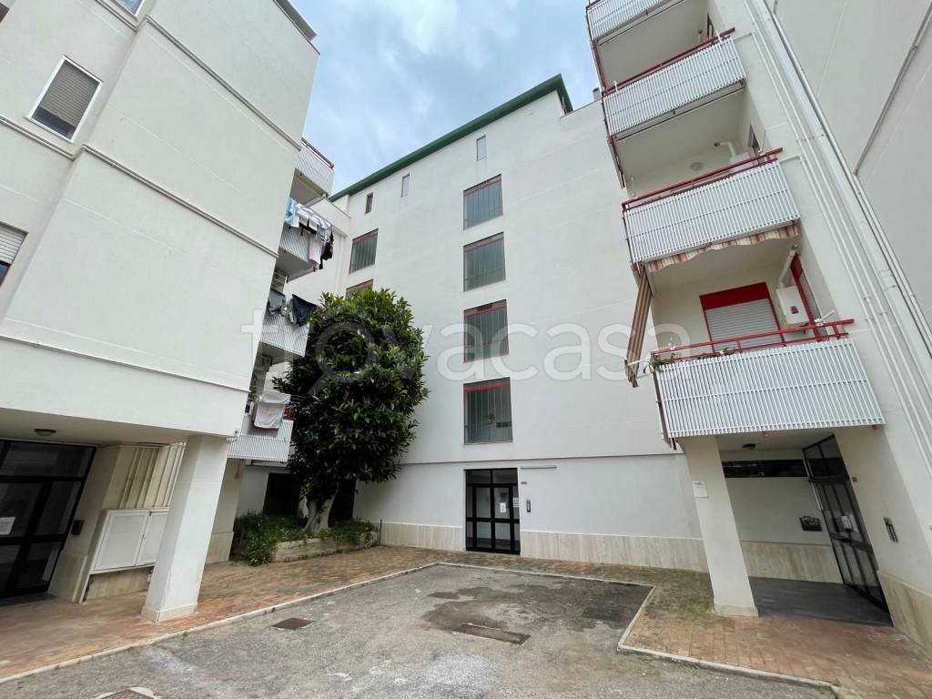 appartamento in vendita a Bari in zona Torre a Mare