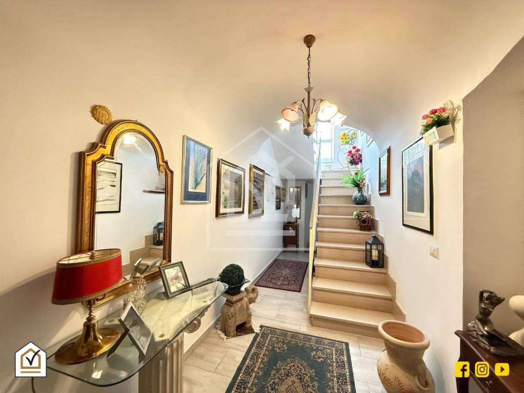 casa indipendente in vendita a Bari in zona Carbonara